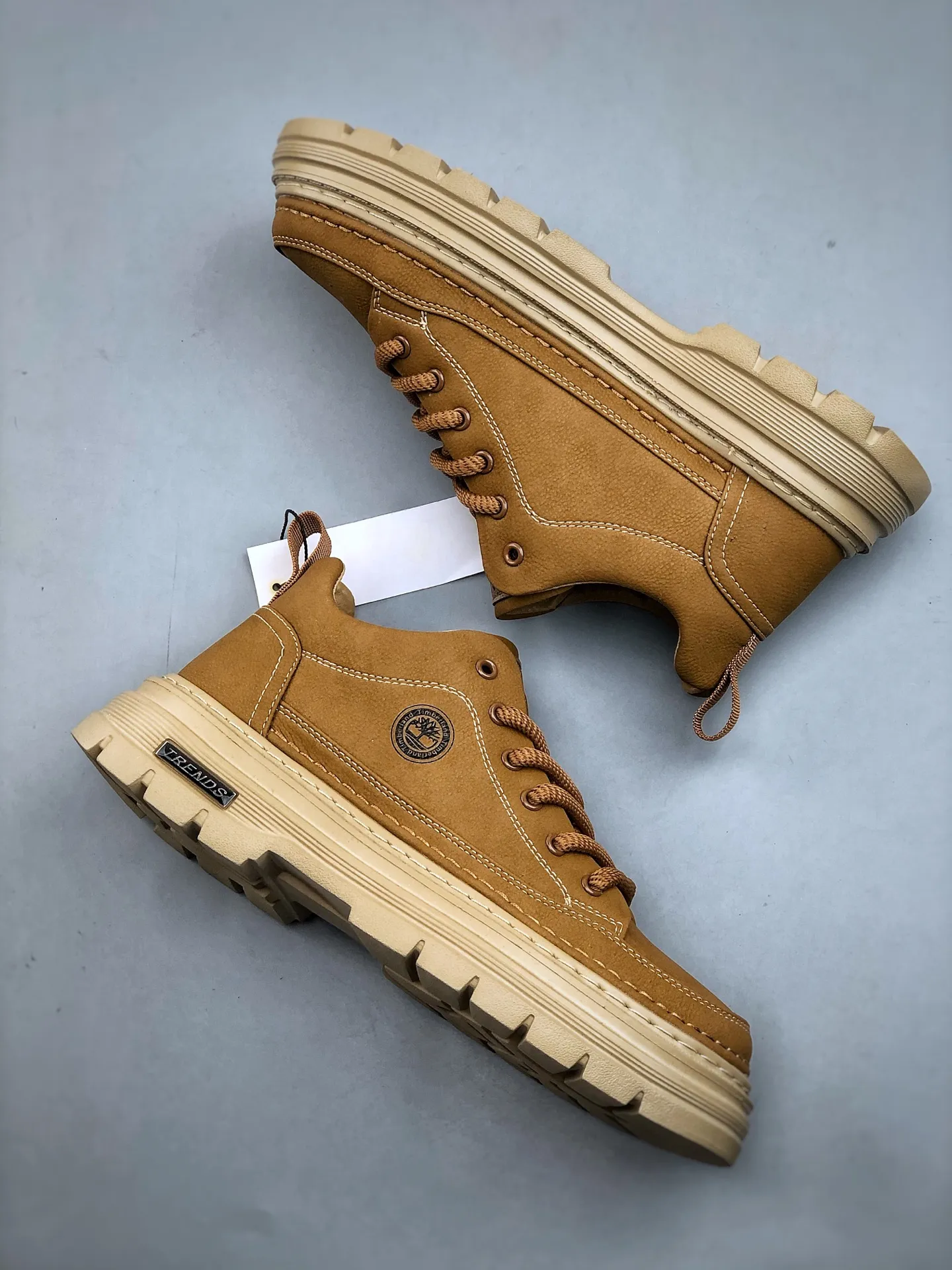 Local pickup 💰 520 supports store Timberland/Timberland classic 25ss new mid-top classic re-engineered brand new upgrade Guangdong factory quality original box original packaging The fabric is made of Italian top frosted cowhide with anti-odor and anti-corrosion genuine leather latex insoles to give you a perfect wearing experience quality and durable, a must-have for sportsmen Specially designed to treat handsome men High-quality feet feel first-class Exclusive supply Official product number: TB23066 Size: 39 40 41 42 43 44